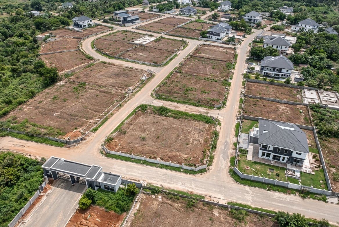 600sqm Residential Plot in a Gated Estate, photo 2